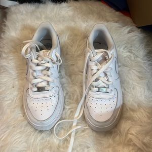 Grade school  Air Force 1 sneaker size 5Y